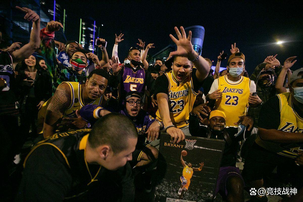 关于湖人王牌球员创赛季得分新高，媒体热捧，虽然那些用户联系介绍.的信息