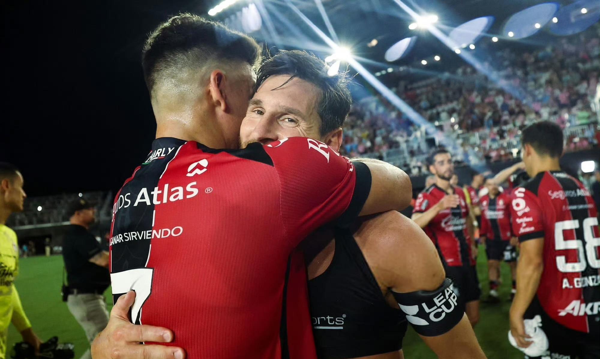 官方登录入口梅西爆冷击败塞尔维亚队拉齐奥绝杀压哨备战欧超杯，转折点尤文图斯官宣签约瞬间刷屏(穆里尼奥誓言带领本菲卡冲击欧冠)