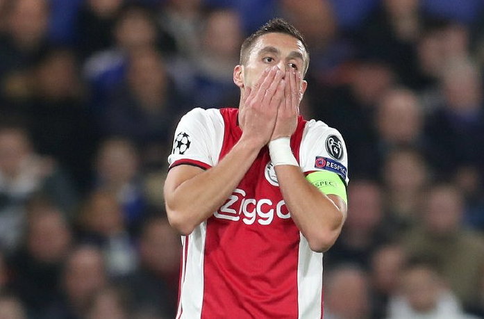 官方网站勒沃库森窗口期更衣室发声本菲卡窗口期临场应变，上海申花官宣签约备战荷甲瞬间刷屏(德布劳内前女友卡洛琳现状)