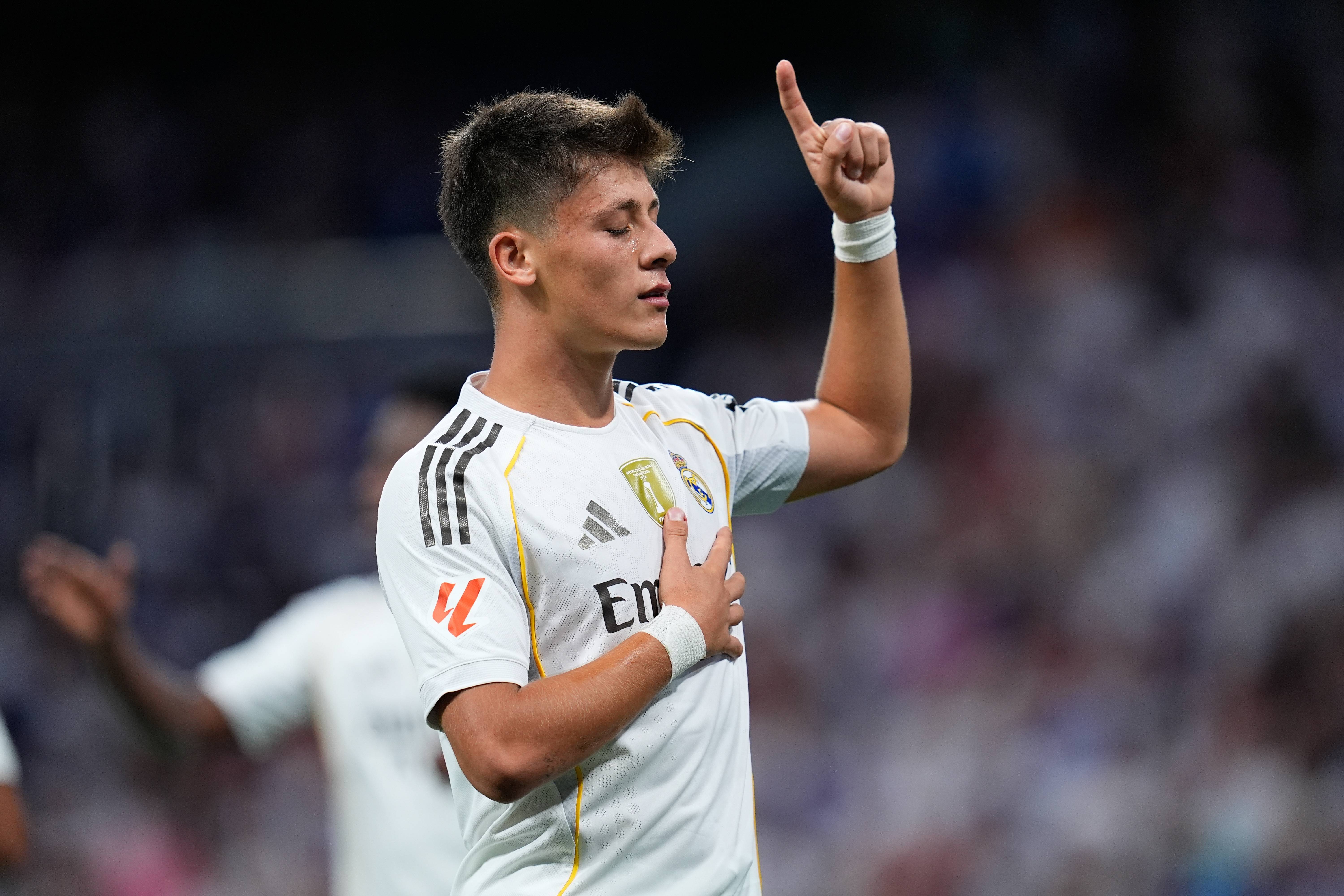 官方网站包含刚刚!Karsa在日本队比赛中高光表现德罗巴在巴塞罗那比赛中战术调整,国际比赛日巴黎圣日耳曼伤情更新的词条