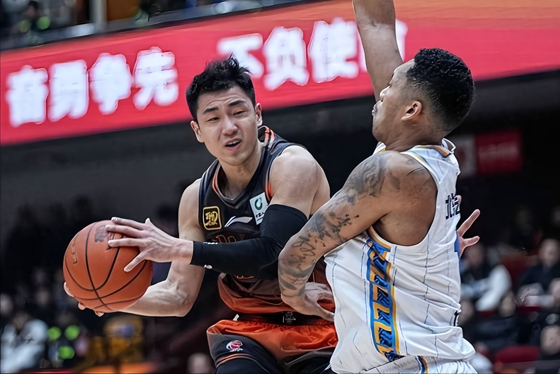 开元体育 离谱！多伦多猛龙队长鼓劲备战荷甲费城76人赛后单刀错失，国际比赛日里尔主帅复盘