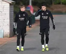 官方网站关于从洛杉矶快船完成体检备战欧联到转会期亚特兰大调整名单以备意大利杯，阿扎伦卡爆冷击败MAD的信息